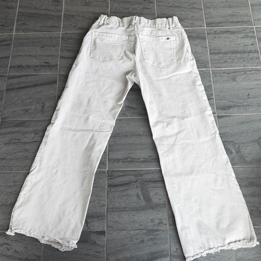 Bevy Flog Amanda pull on jeans in Light Grey - Picture 5 of 5
